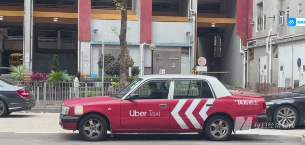 兴盛网  出租车牌照价格从700万港元跌到200万港元：Uber与高德网约车“夹击”，香港出租车行业如何突围？